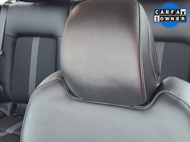 Vehicle image 21 of 30