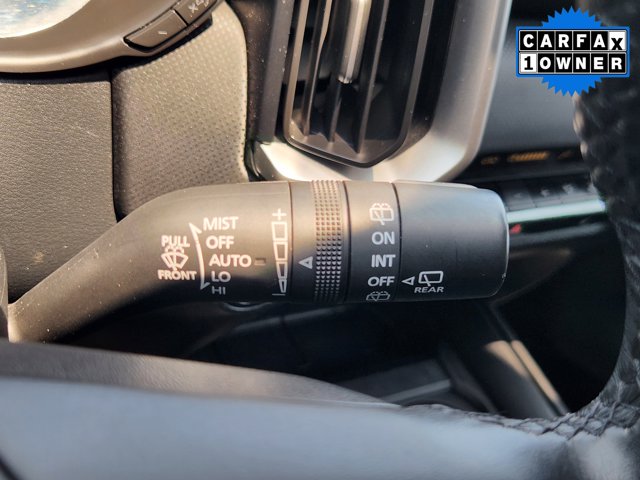 Vehicle image 27 of 30