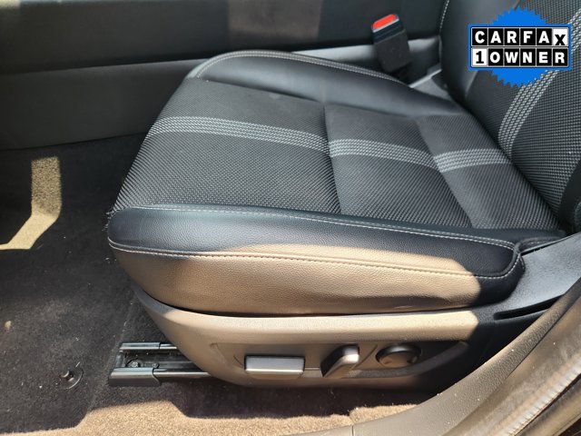 Vehicle image 20 of 30