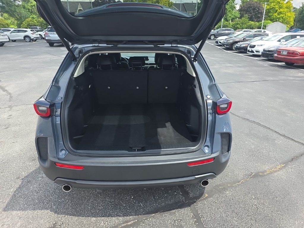 Vehicle image 13 of 28