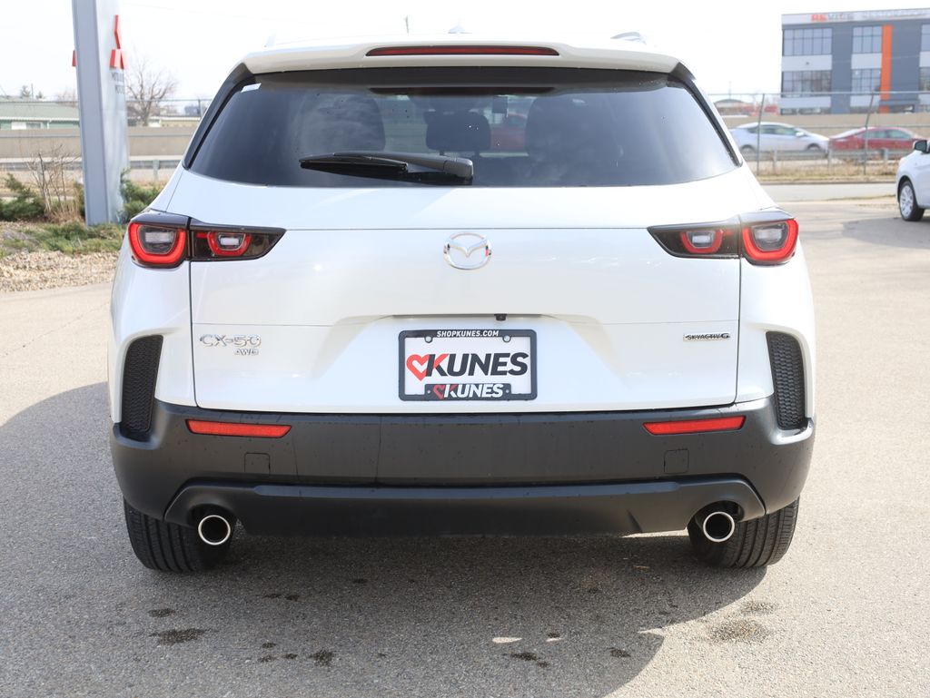 Vehicle image 7 of 40