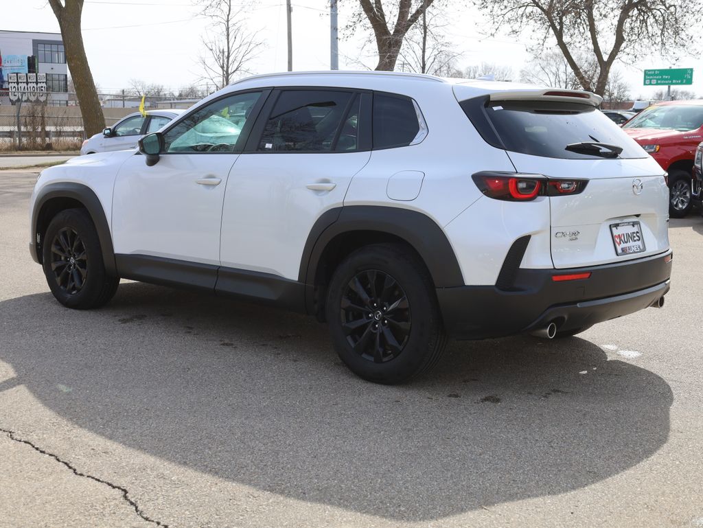 Vehicle image 8 of 40