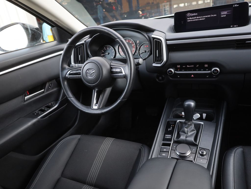 Vehicle image 10 of 40