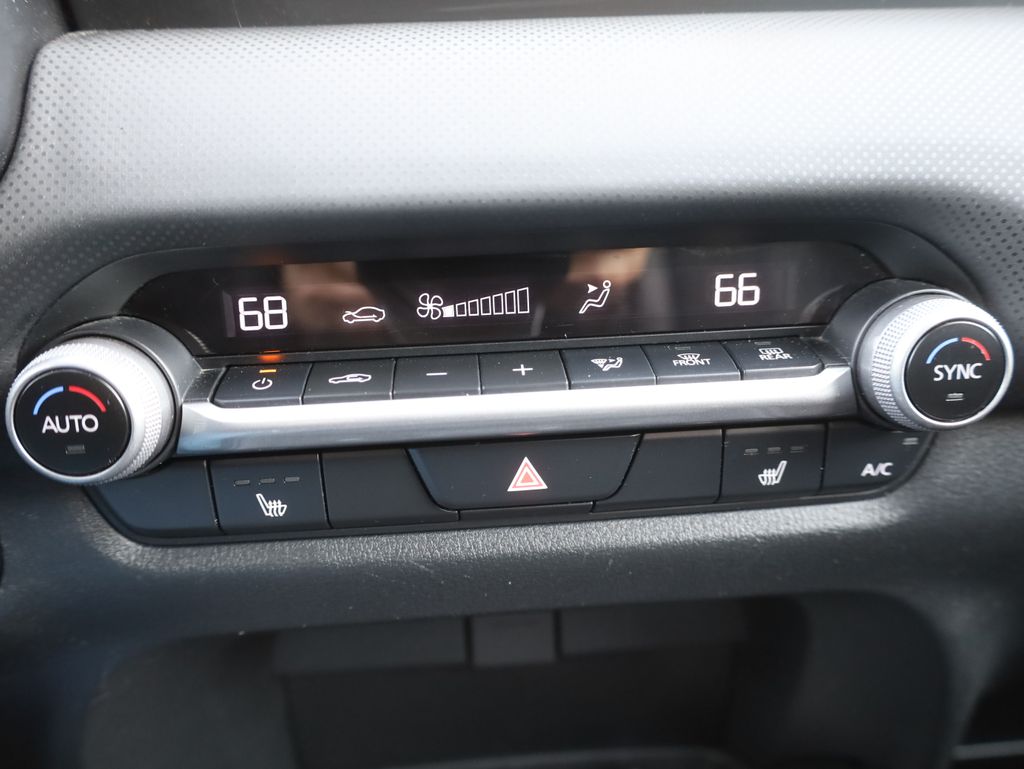 Vehicle image 15 of 40