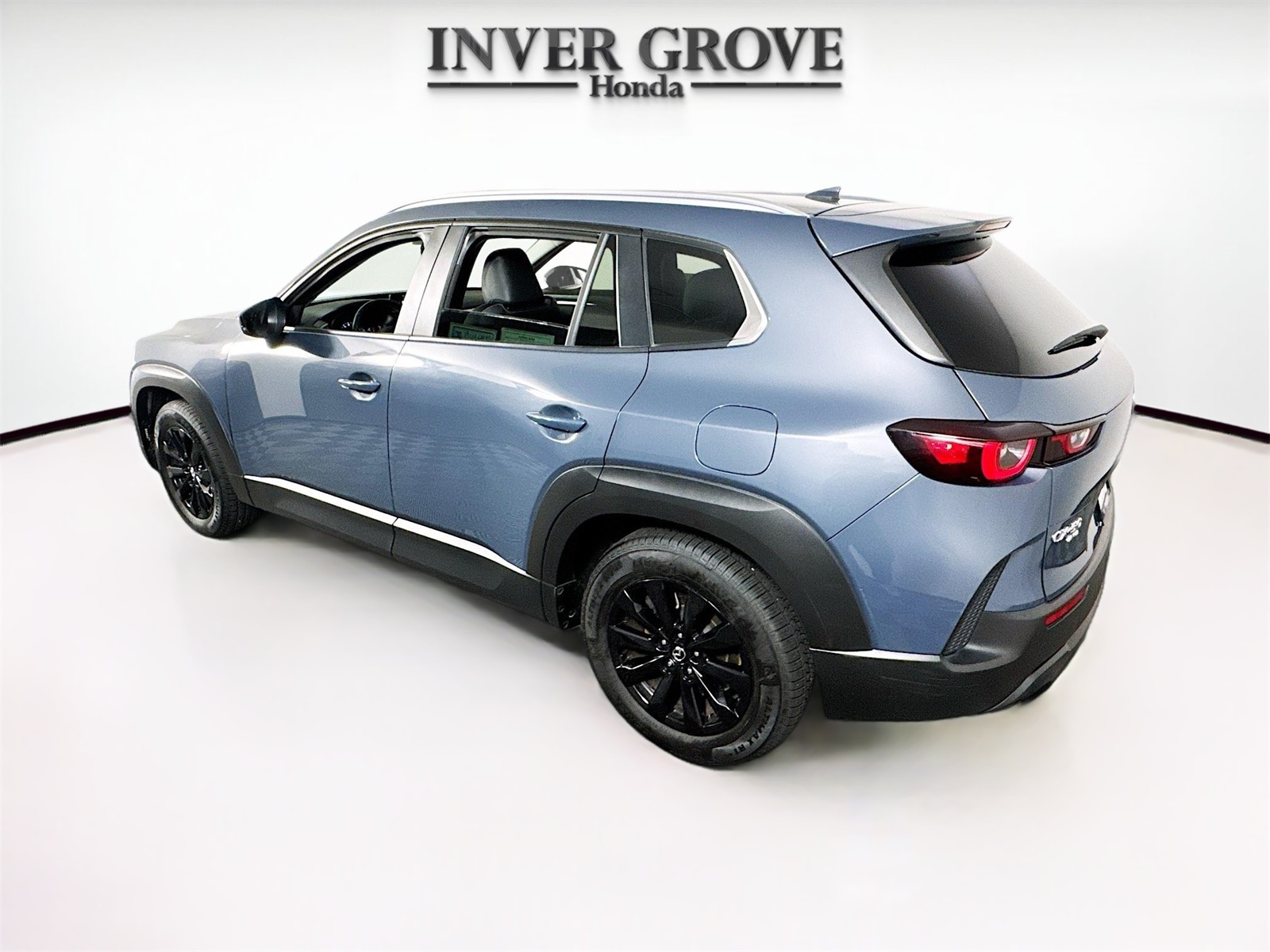 2024 Mazda CX-50 2.5 S Premium Package Image 7 of 22