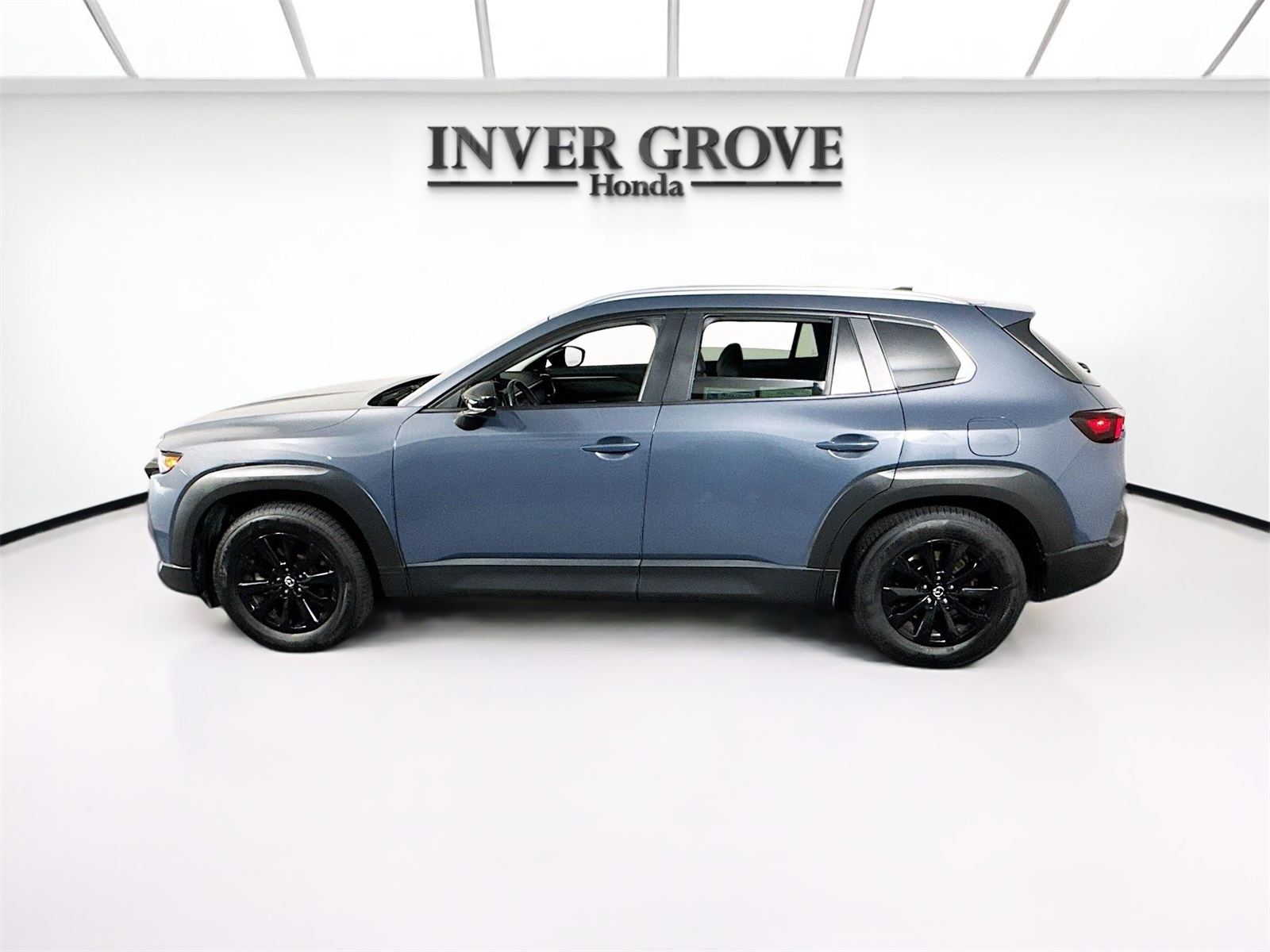 2024 Mazda CX-50 2.5 S Premium Package Image 8 of 22
