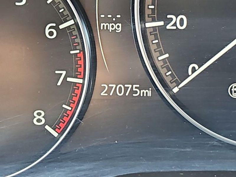2024 Mazda CX-50 2.5 S Premium Package Image 15 of 30