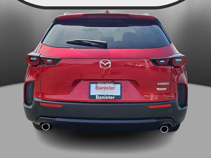 2024 Mazda CX-50 2.5 S Premium Package Image 5 of 30