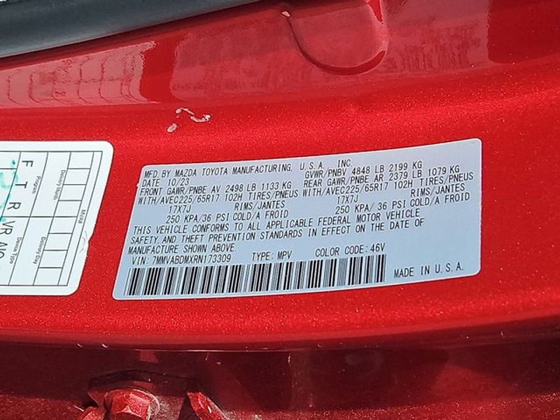 2024 Mazda CX-50 2.5 S Premium Package Image 25 of 30