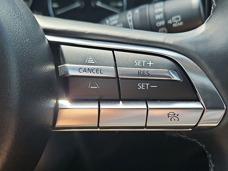 2024 Mazda CX-50 2.5 S Premium Package Image 27 of 30