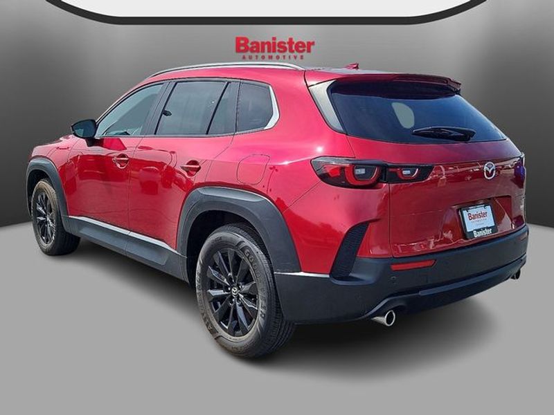 2024 Mazda CX-50 2.5 S Premium Package Image 6 of 30