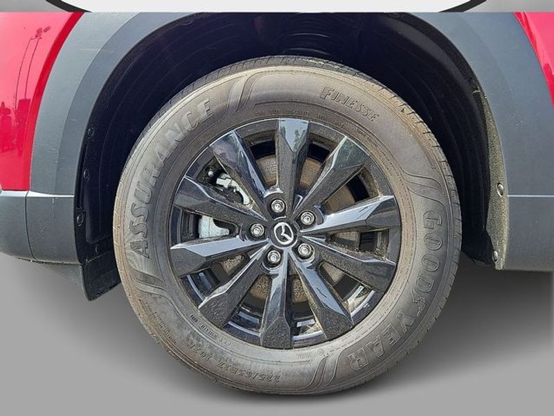 2024 Mazda CX-50 2.5 S Premium Package Image 8 of 30