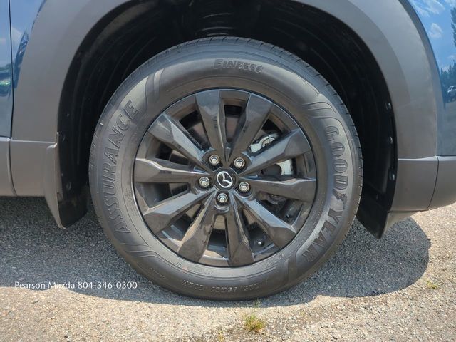 Vehicle image 10 of 26