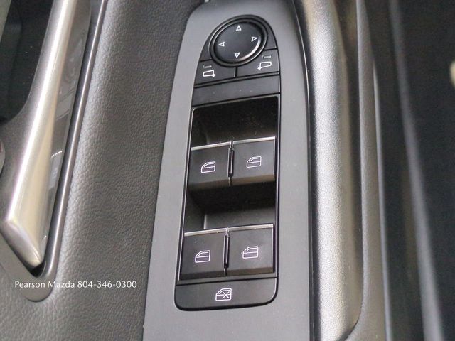 Vehicle image 23 of 26
