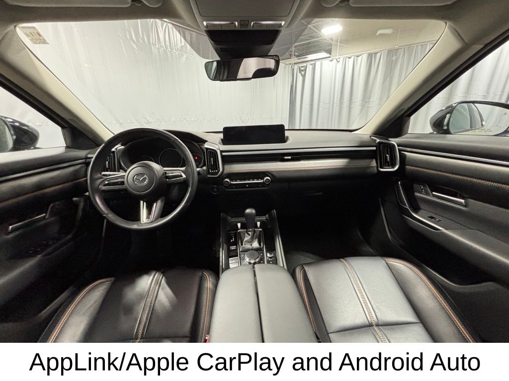 Vehicle image 19 of 32