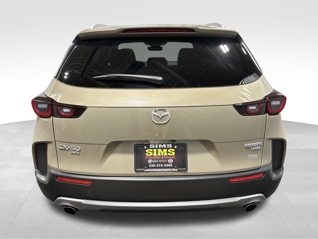 Vehicle image 6 of 32