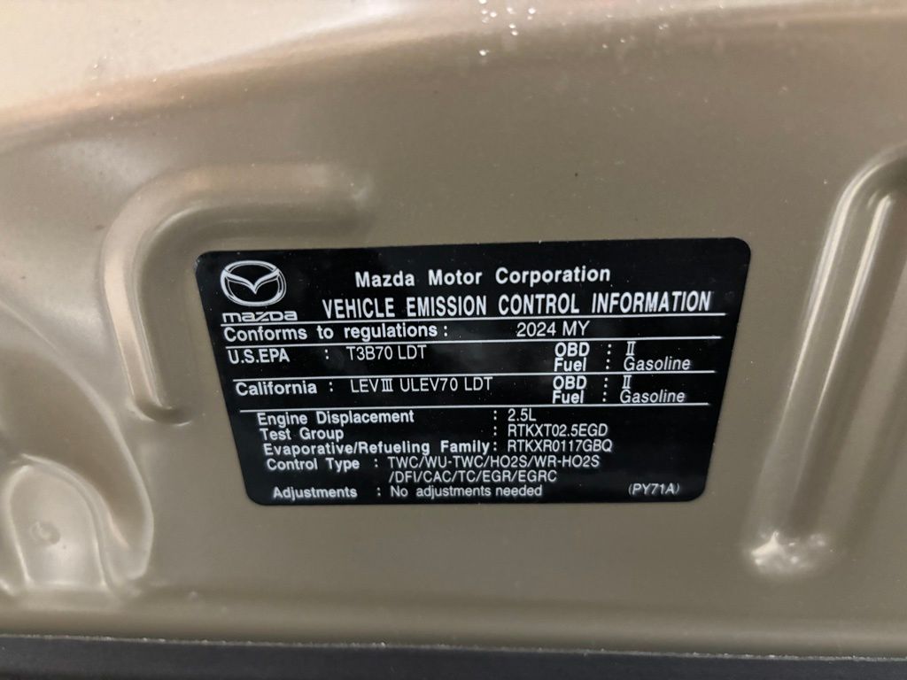 Vehicle image 24 of 32