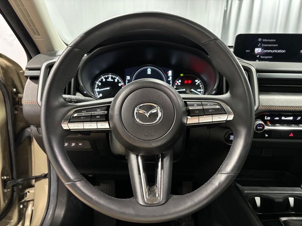 Vehicle image 20 of 32