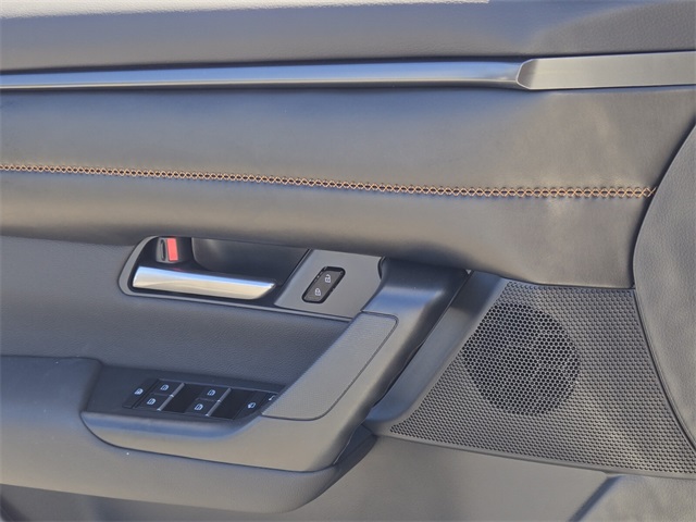 Vehicle image 18 of 18