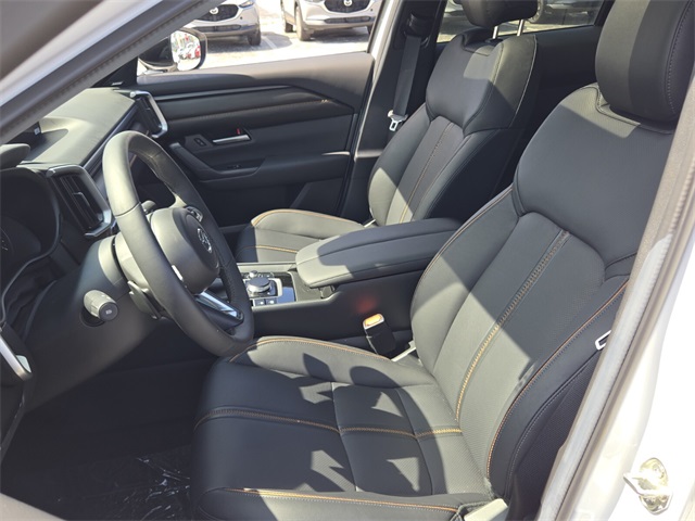 Vehicle image 7 of 18
