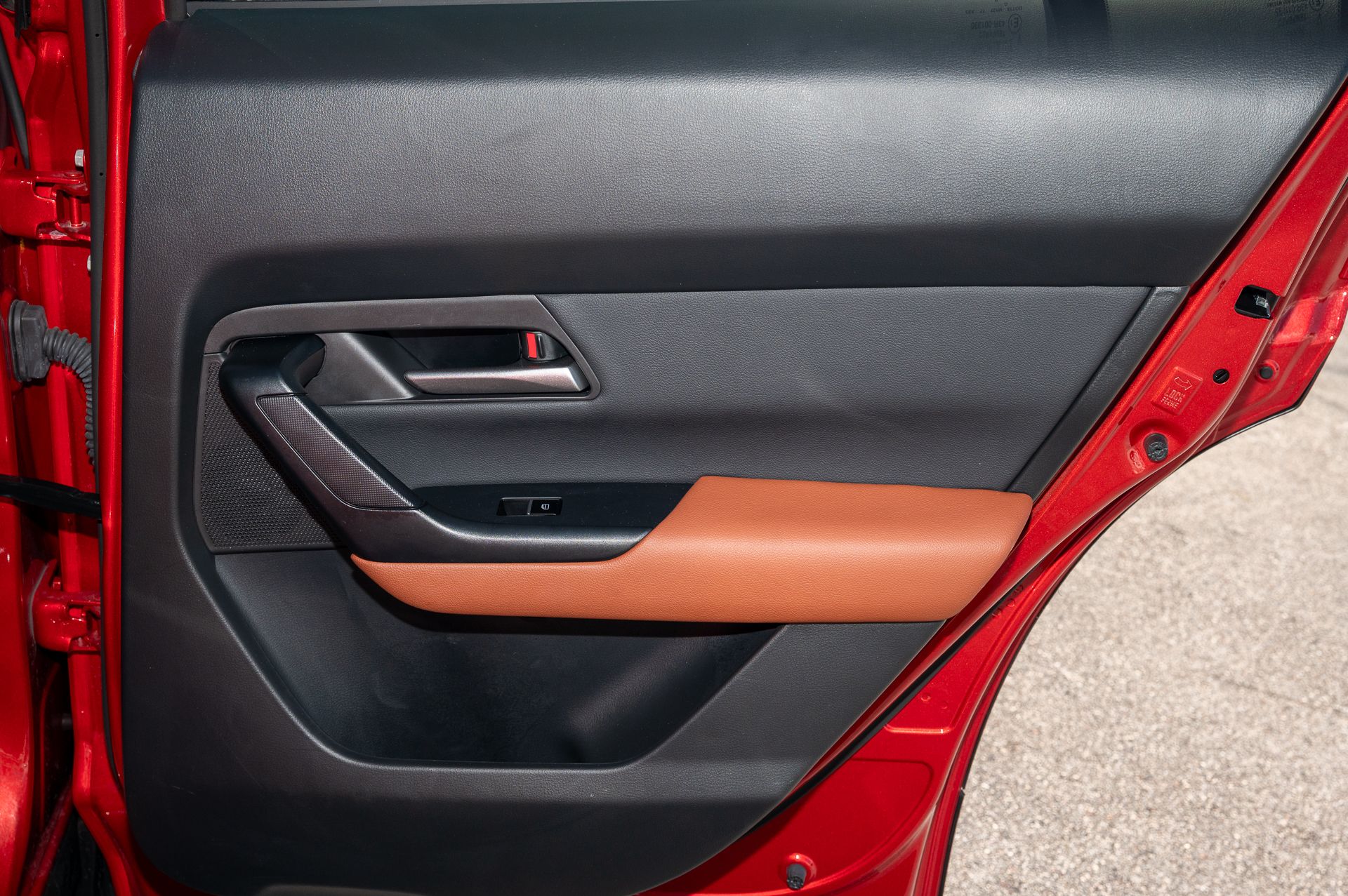 Vehicle image 20 of 44