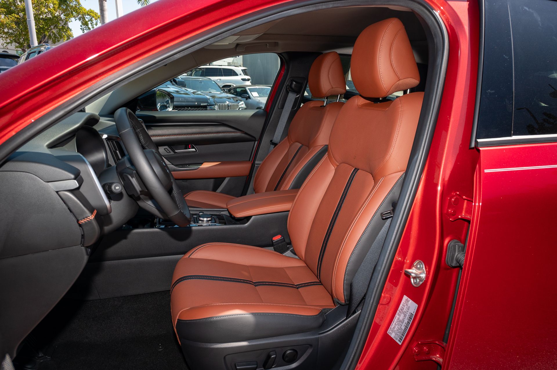 Vehicle image 9 of 44