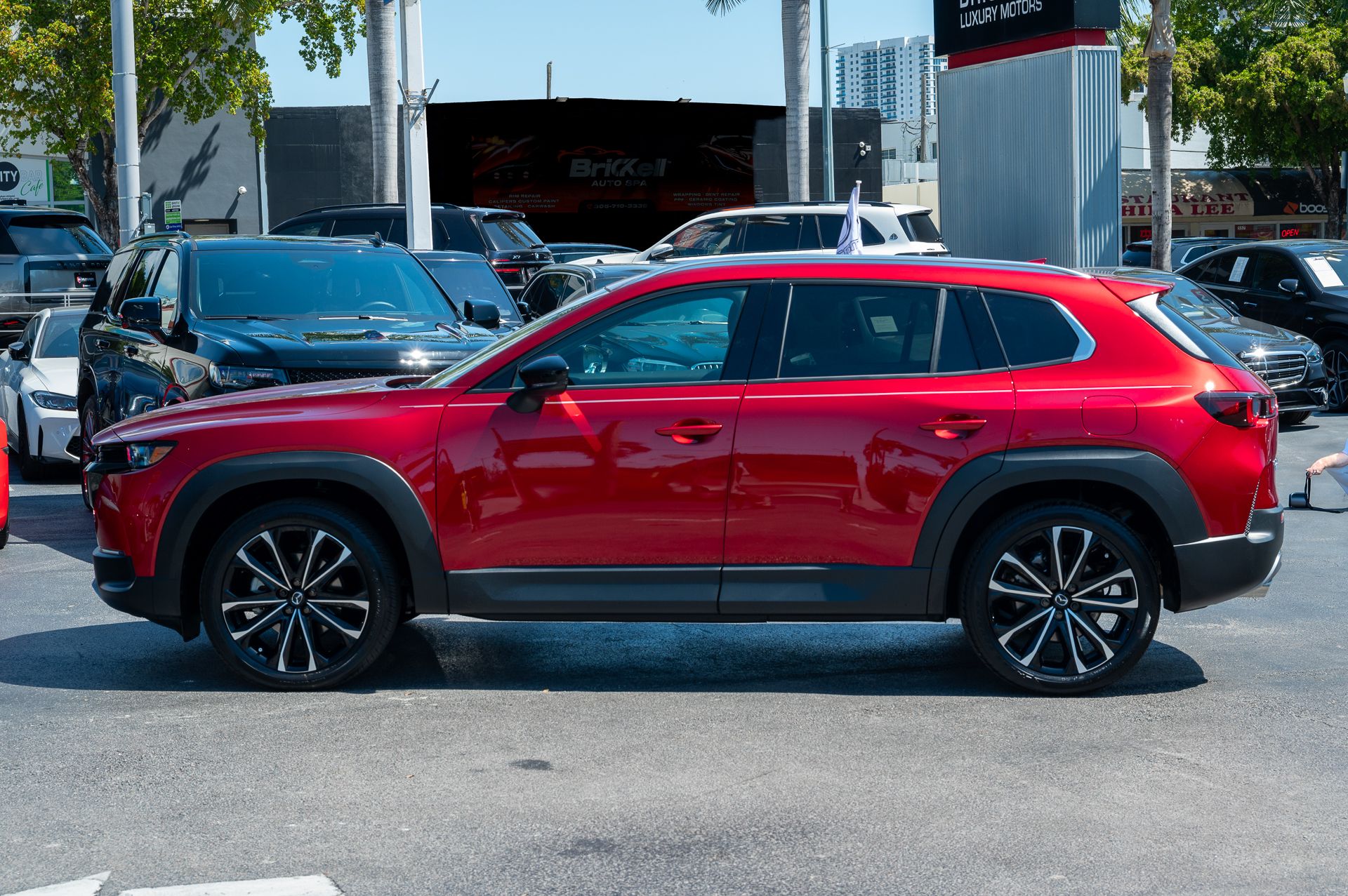 Vehicle image 8 of 44