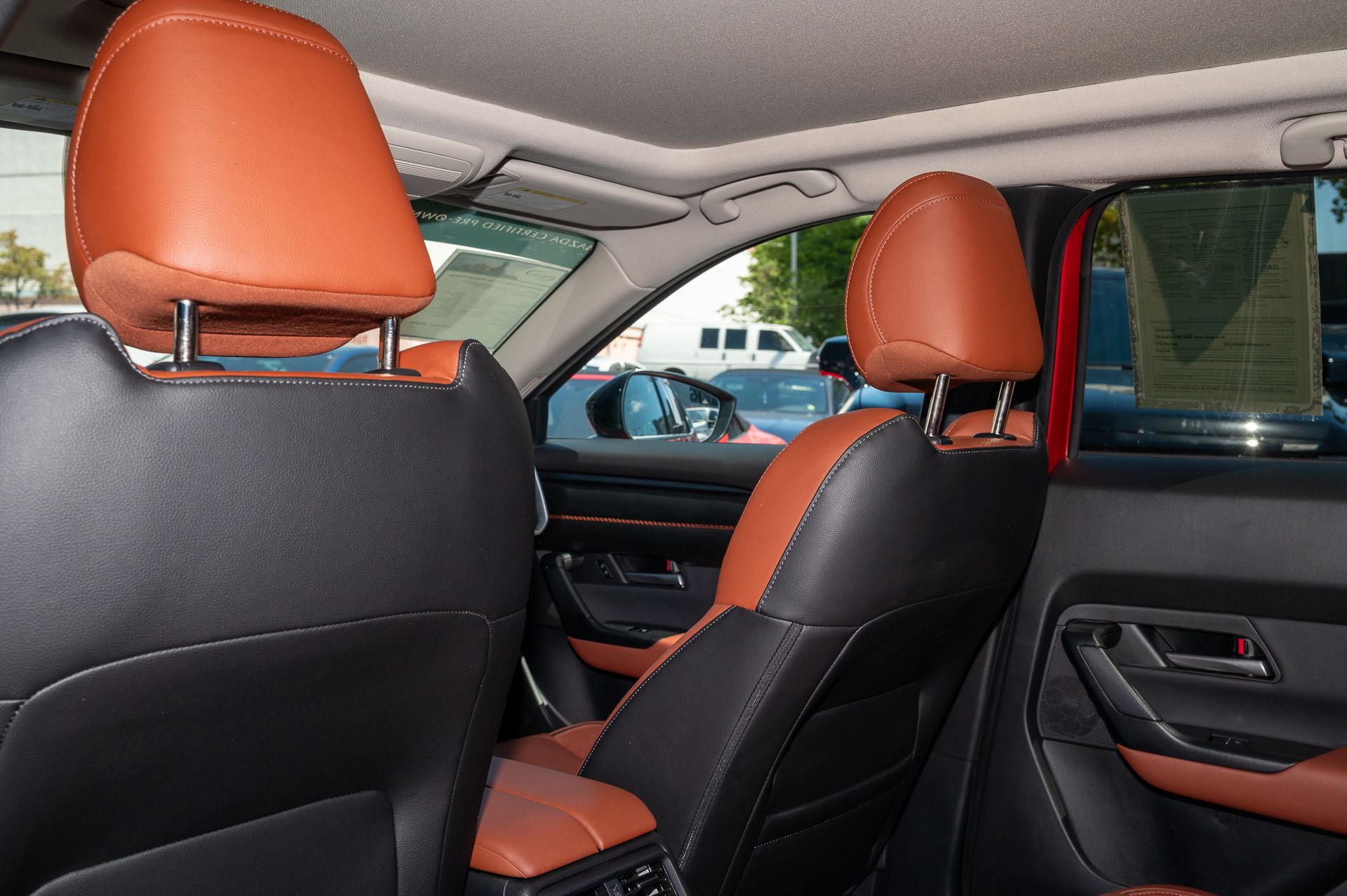 Vehicle image 21 of 44