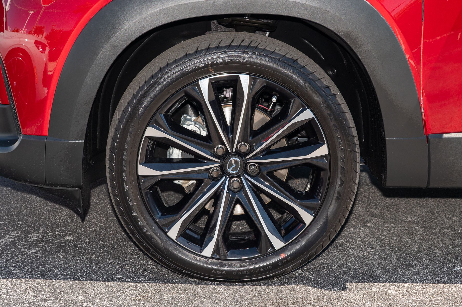 Vehicle image 41 of 44
