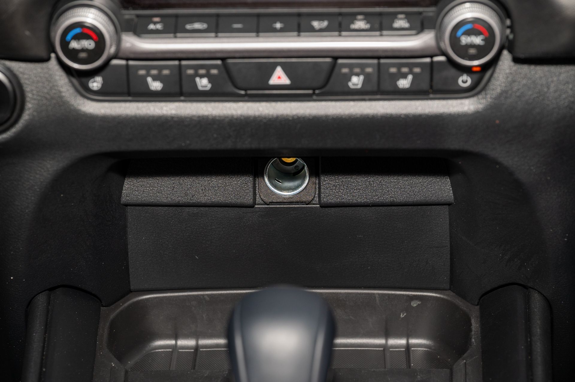 Vehicle image 27 of 44
