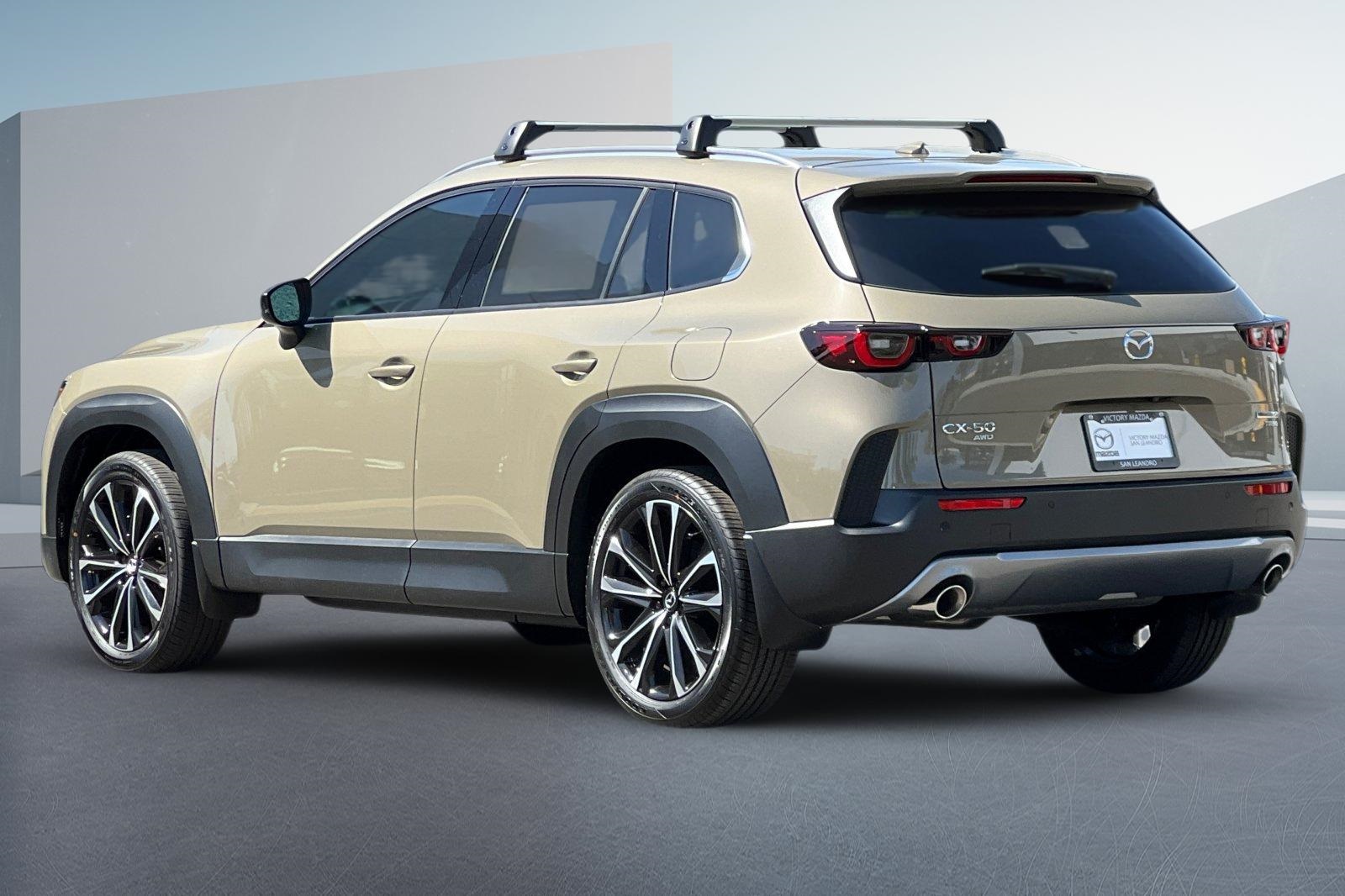 2024 Mazda CX-50 2.5 Turbo Premium Plus Package Image 7 of 34