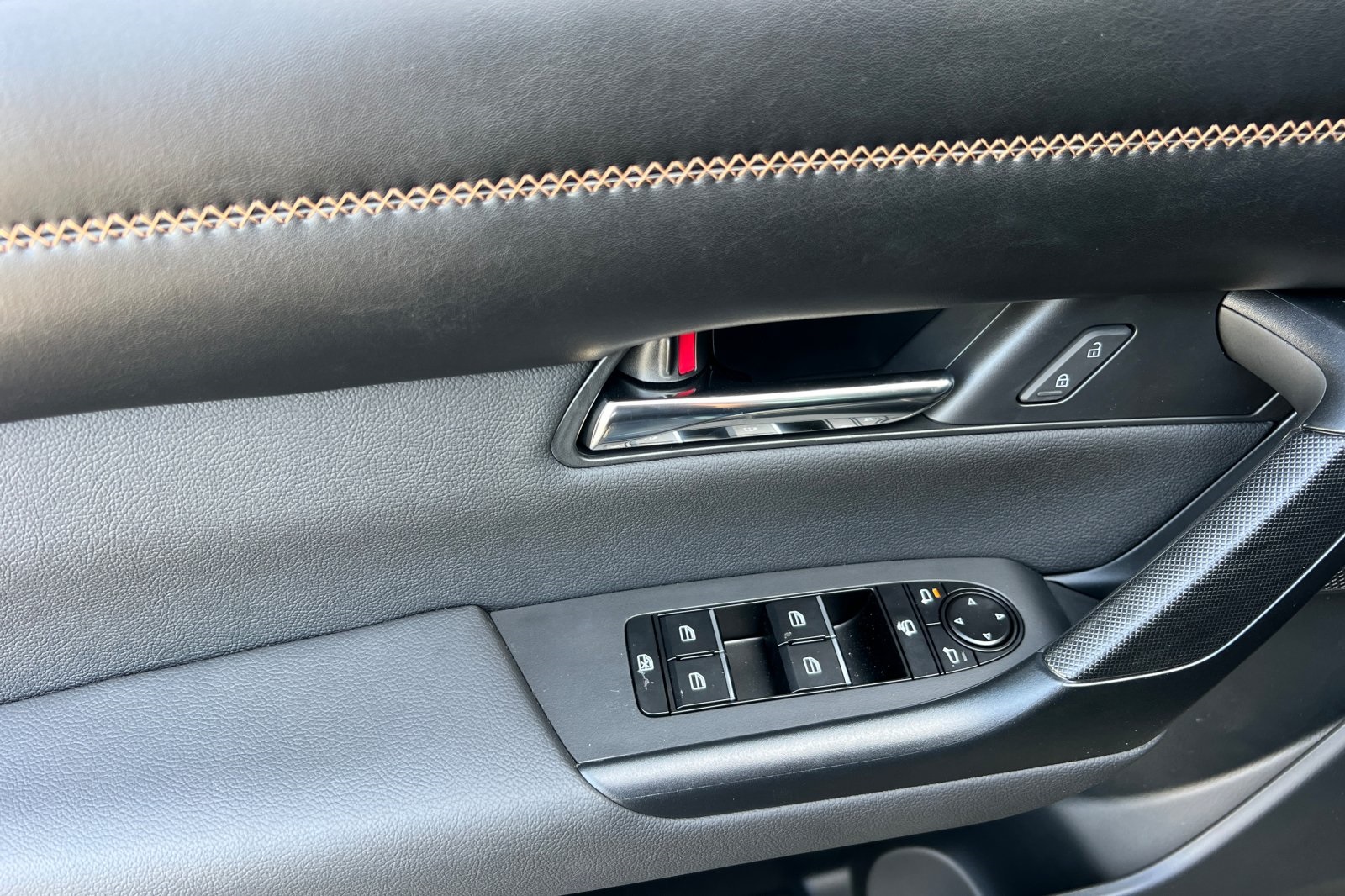 2024 Mazda CX-50 2.5 Turbo Premium Plus Package Image 20 of 34