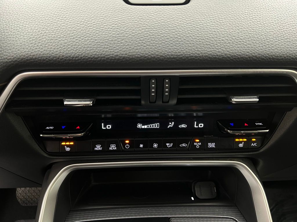 2024 Mazda CX-90 3.3 Turbo Preferred Plus Image 32 of 49