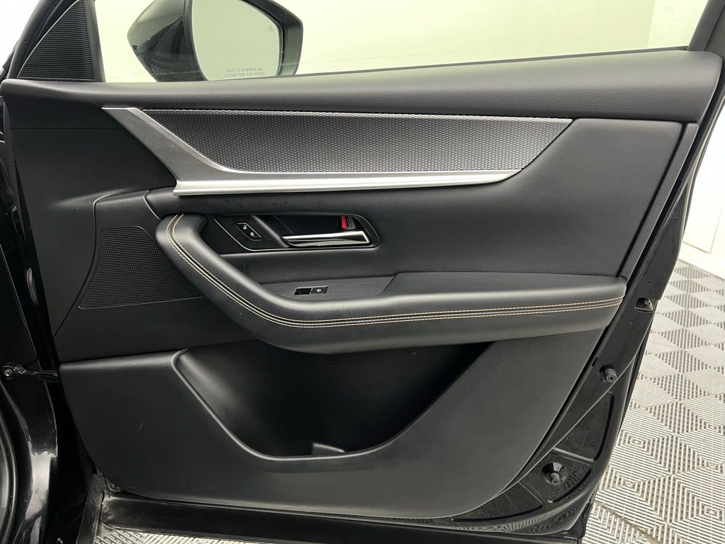 2024 Mazda CX-90 3.3 Turbo Preferred Plus Image 17 of 49