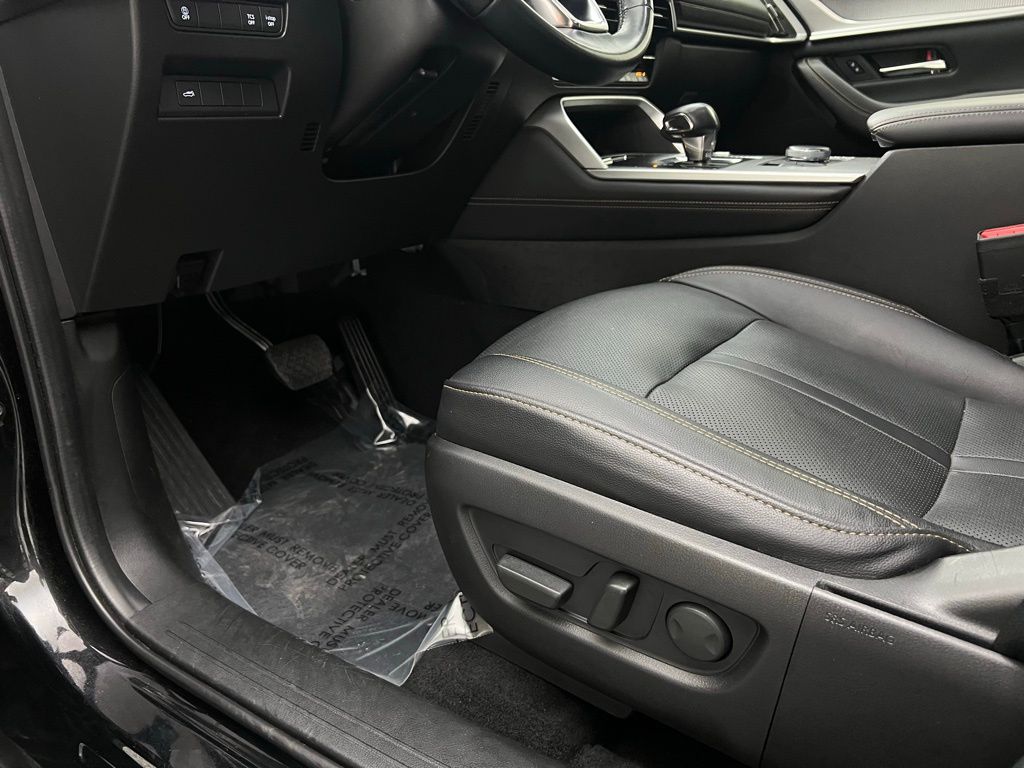 2024 Mazda CX-90 3.3 Turbo Preferred Plus Image 34 of 49