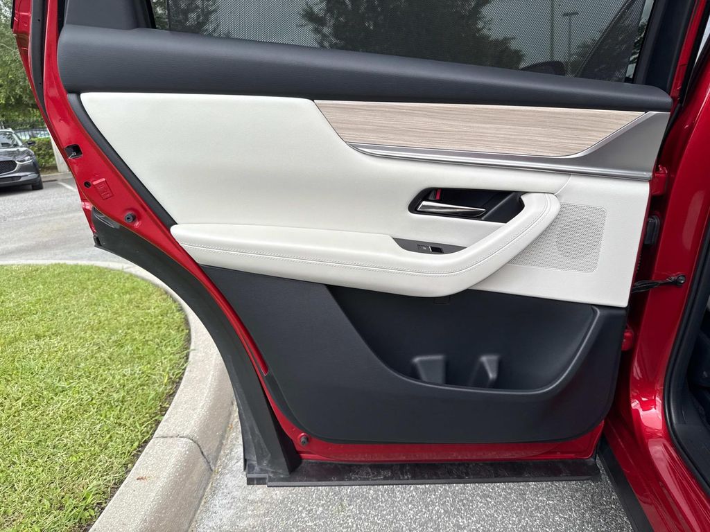 2024 Mazda CX-90 3.3 Turbo Premium Plus Image 23 of 41