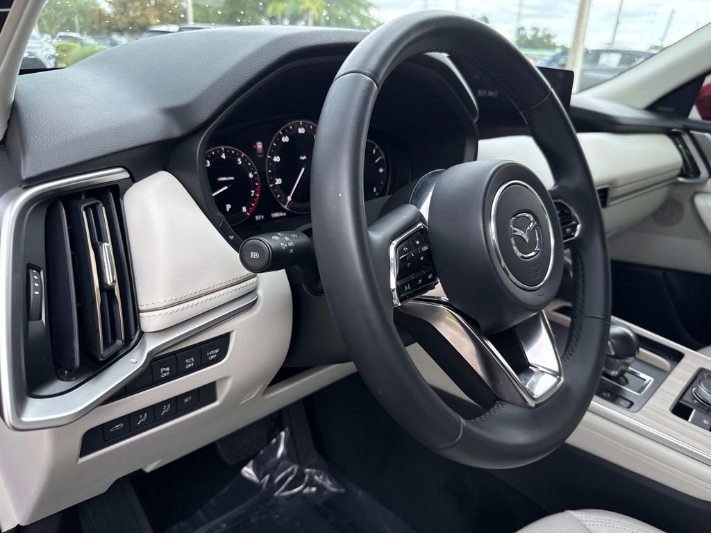2024 Mazda CX-90 3.3 Turbo Premium Plus Image 13 of 41
