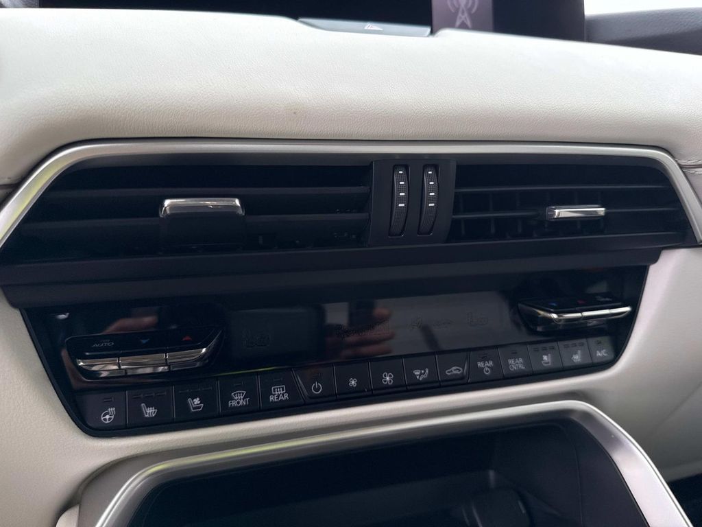 2024 Mazda CX-90 3.3 Turbo Premium Plus Image 30 of 41
