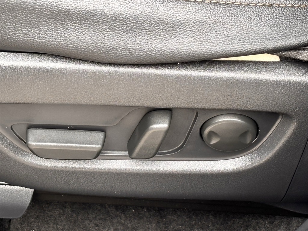 2024 Mazda CX-90 3.3 Turbo S Image 23 of 34