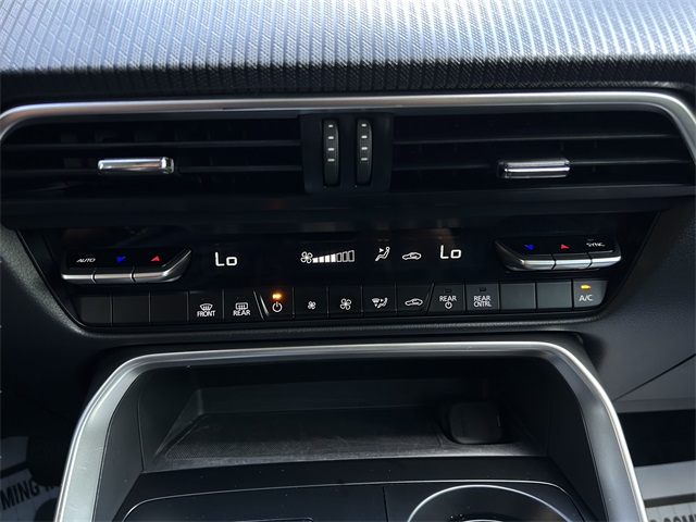 2024 Mazda CX-90 3.3 Turbo Select Image 31 of 34