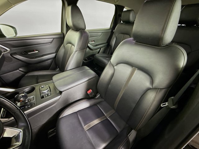 Vehicle image 15 of 36
