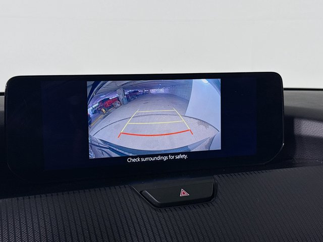 Vehicle image 21 of 36