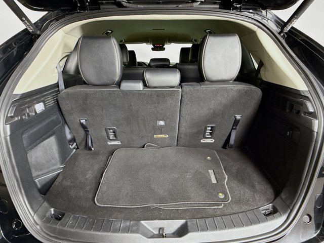 Vehicle image 10 of 36