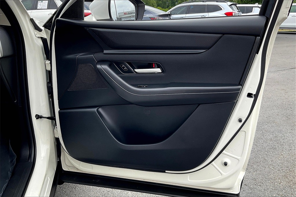 2024 Mazda CX-90 3.3 Turbo Select Image 27 of 32