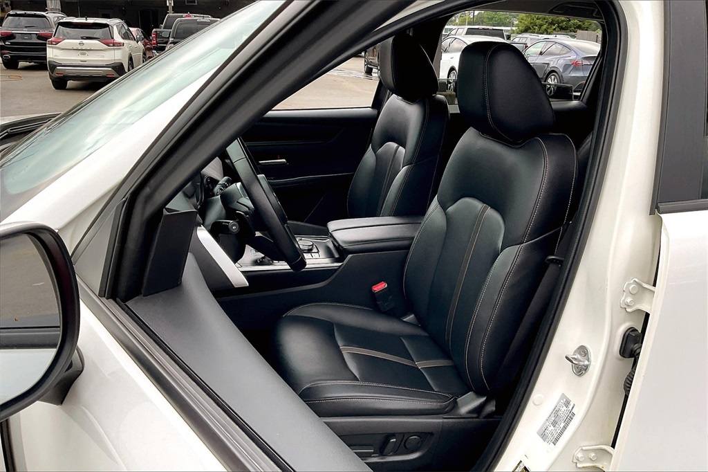 2024 Mazda CX-90 3.3 Turbo Select Image 14 of 32