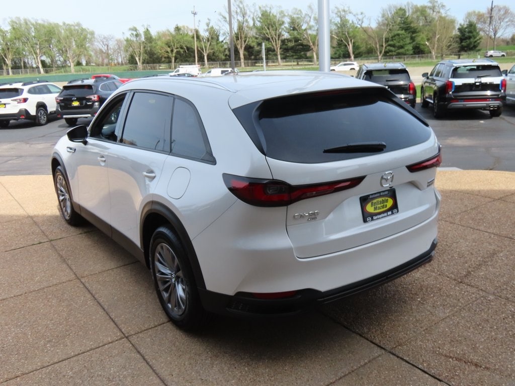 Vehicle image 6 of 50