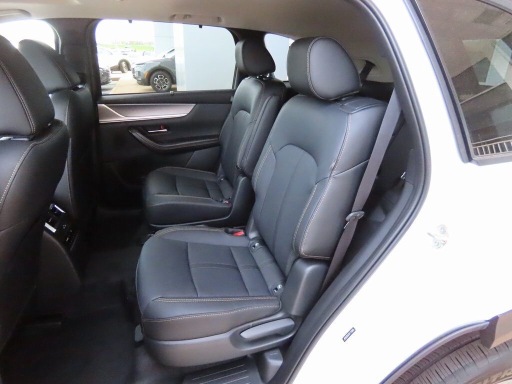 Vehicle image 19 of 50