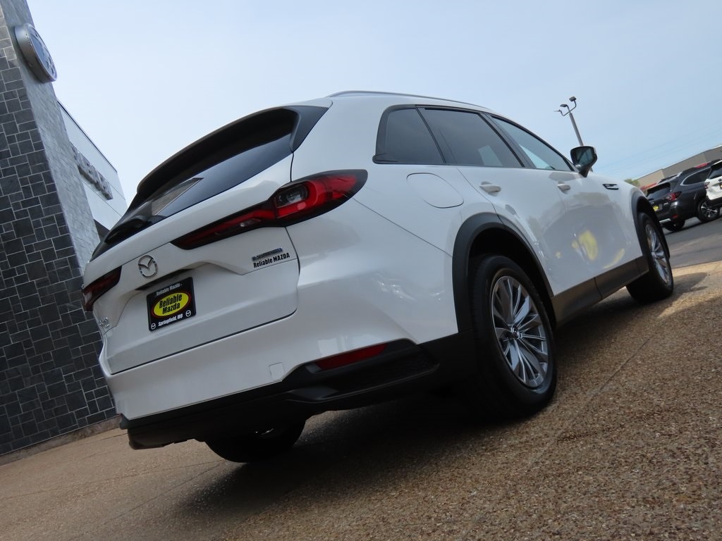 Vehicle image 4 of 50