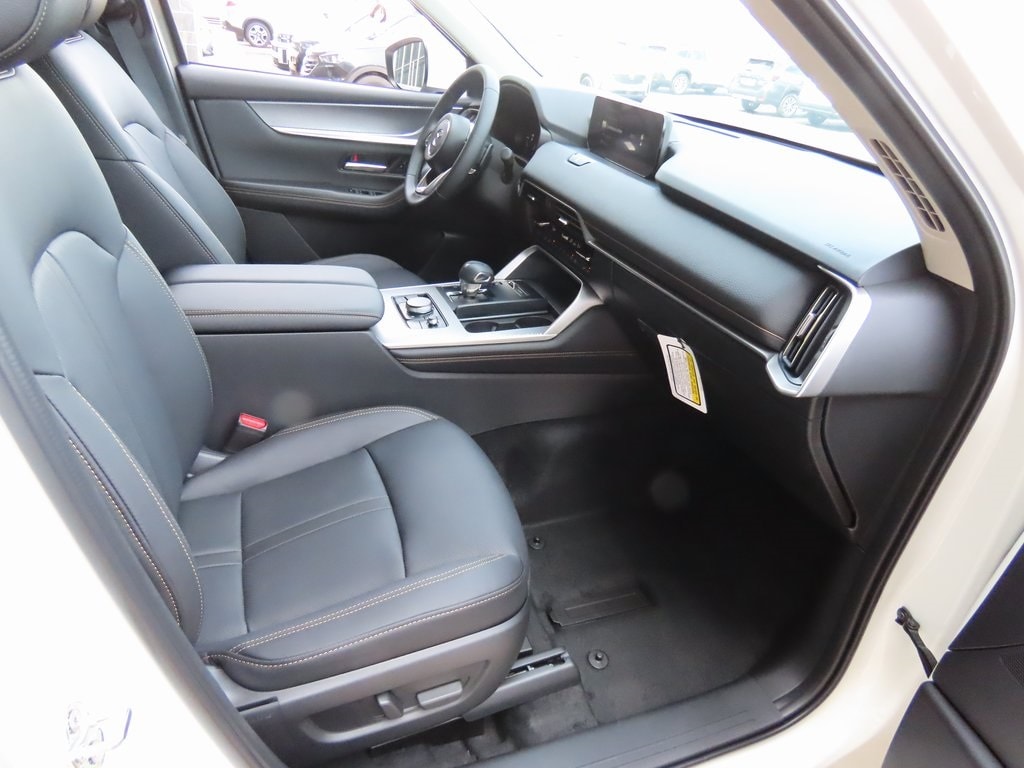Vehicle image 8 of 50