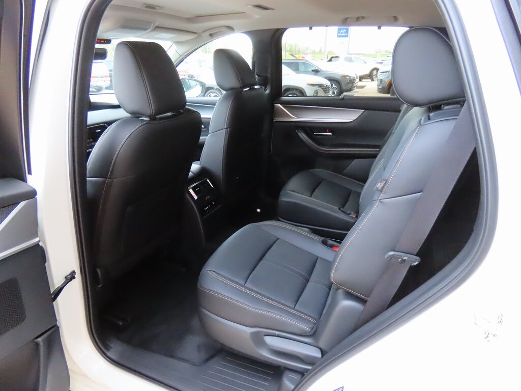 Vehicle image 18 of 50